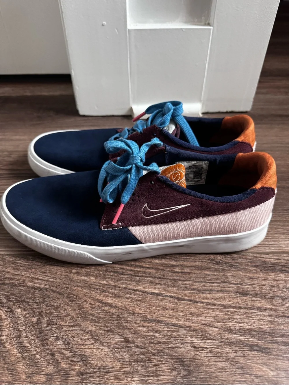 Nike SB Shane O’Neill Men’s Midnight Navy Pink Oxford Sneakers size 8 Men’s